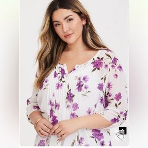 TORRID 00 purple floral Chiffon Pintuck Blouse